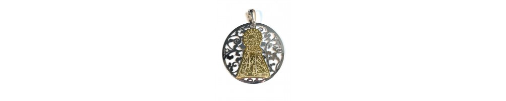 Medalla Virgen de los Desamparados plata de ley y diamante®. 35mm