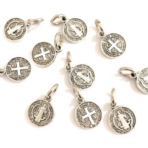 10 Medalla San Benito metal baño plata